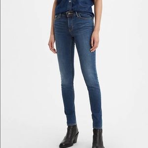 Levi’s 710 Skinny Jeans
